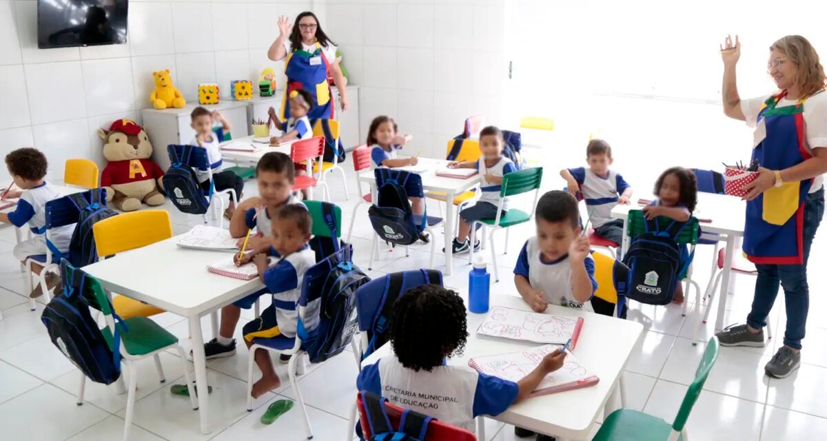 Escolha de livros didáticos para educação infantil começa nesta terça