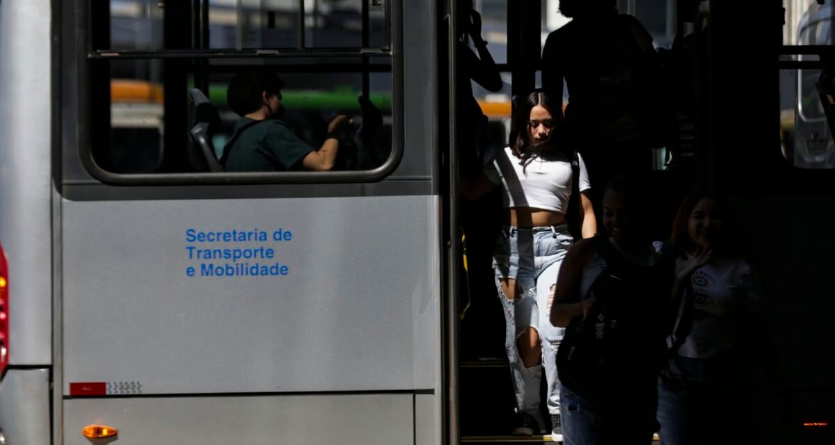 Governo envia ao Congresso proposta de tarifa zero no transporte