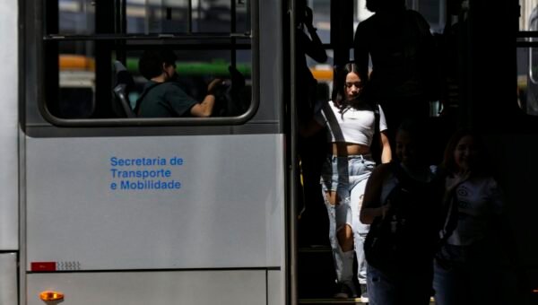 Governo envia ao Congresso proposta de tarifa zero no transporte