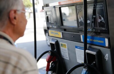 Governo prorroga por um mês subvenção de R$ 2,12 ao diesel