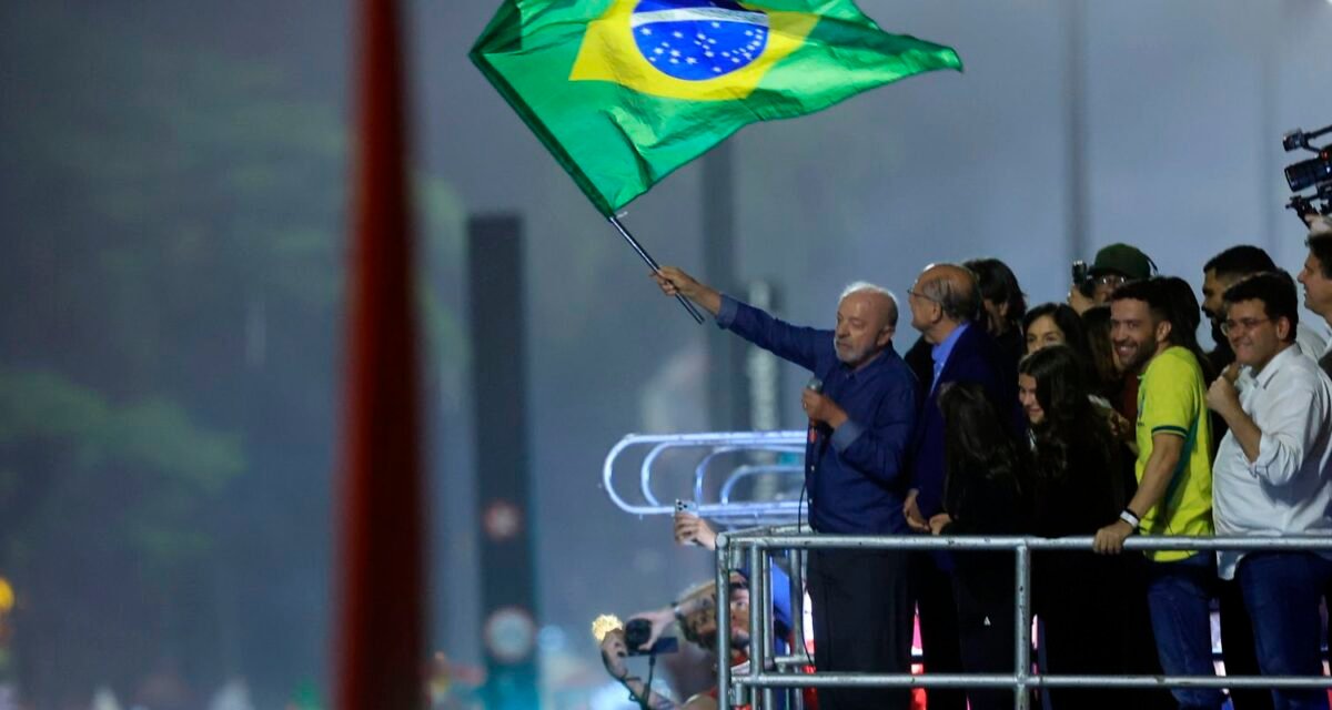 Líderes estrangeiros reconhecem vitória e parabenizam Lula