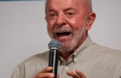 Lula aceita proposta de Flávio para quebra de sigilo bancário