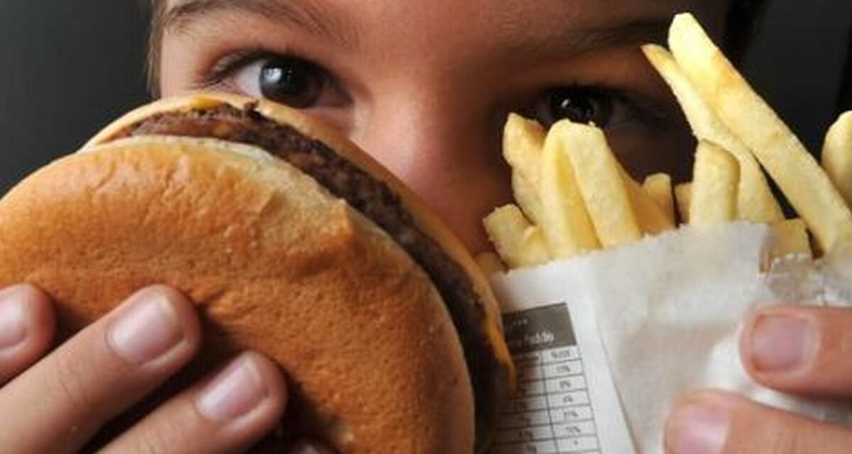 OMS lança guia para enfrentar obesidade em crianças e adolescentes