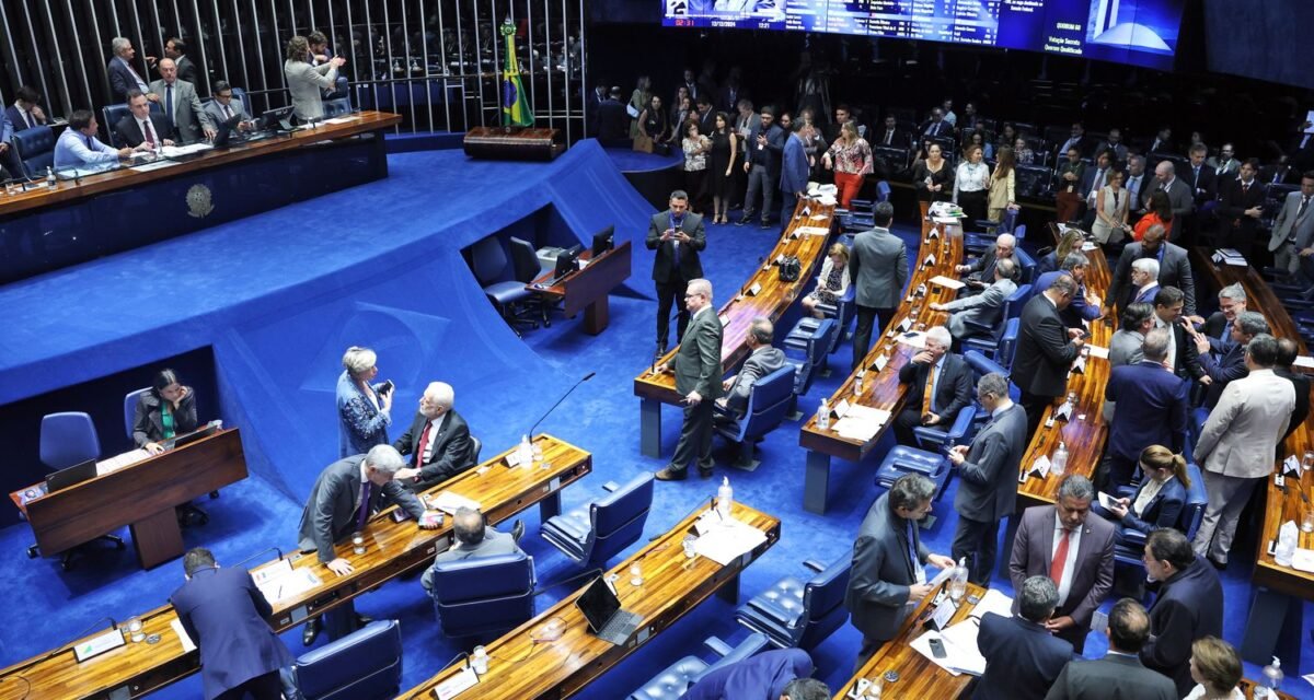 PL elege 19 senadores e soma 28; MDB conquista sete vagas e PT, seis