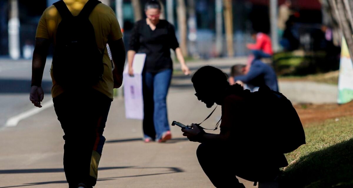 Percentual de jovens nem-nem no Brasil cai para 22,4%, mostra estudo
