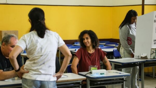 Primeiro governador, depois presidente: saiba qual a ordem de votação