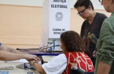 Primeiro turno contou com 43% mais eleitores de ao menos 70 anos