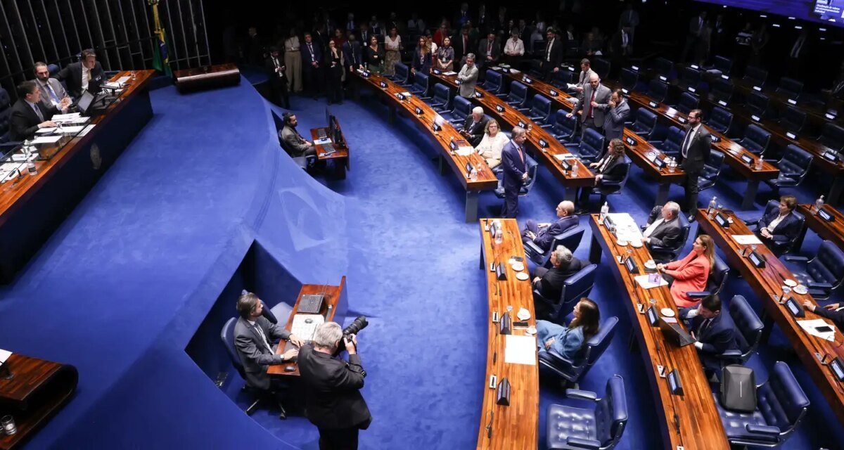 Senado aprova aumento de limite e perdão de dívida para MEIs