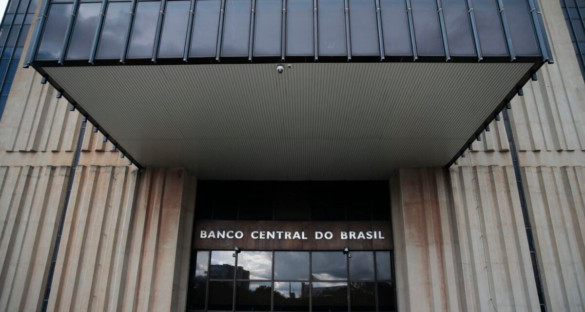 TCU aprova contas do BC de 2025 após desvincular processo do Master