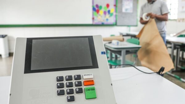 TRE-SP substitui 52 urnas que apresentaram problemas no estado