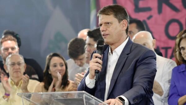 Tarcísio é reeleito governador de São Paulo