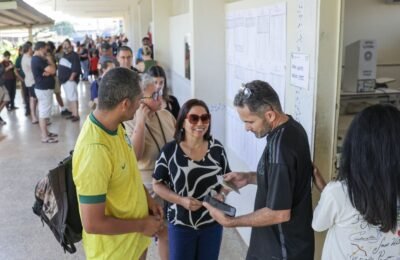 Trabalhador tem direito de sair do serviço para votar; confira a lei