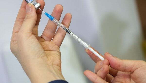 Vírus respiratórios ainda estão em alta no país, alerta Fiocruz
