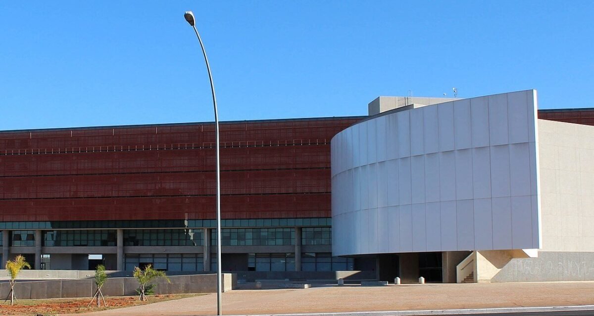 Fachada da Câmara Legislativa do Distrito Federal