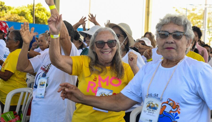 Pessoas idosas participam de atividades do Projeto Viver 60+ no Distrito Federal
